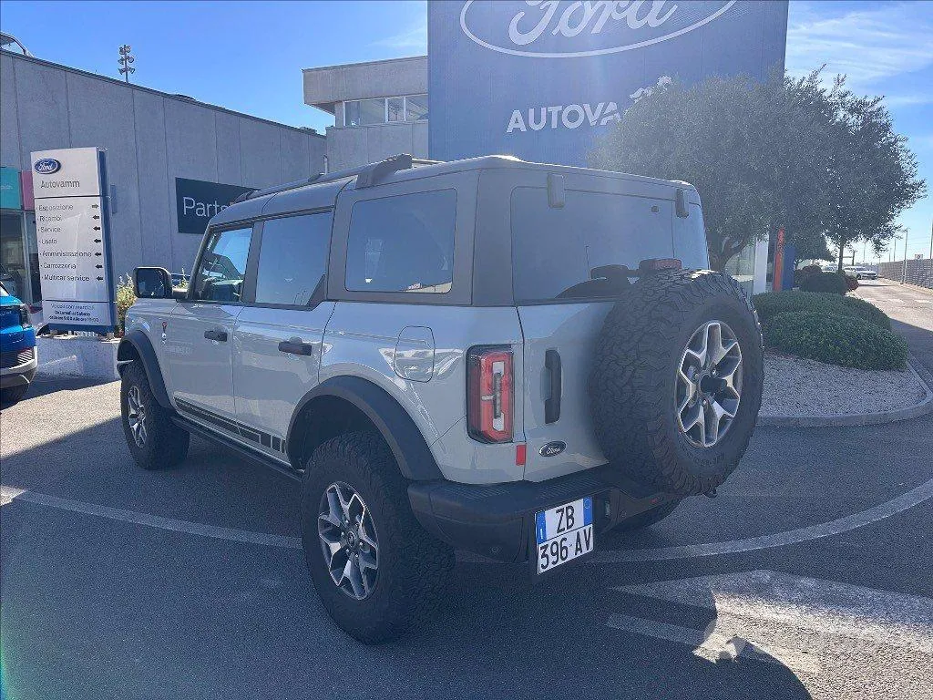 Ford Bronco 2024 photo 4