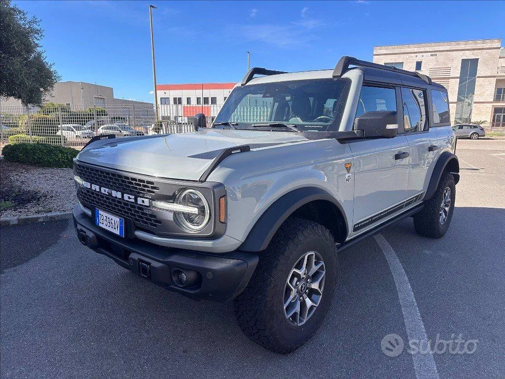 Ford Bronco 2024 photo 2