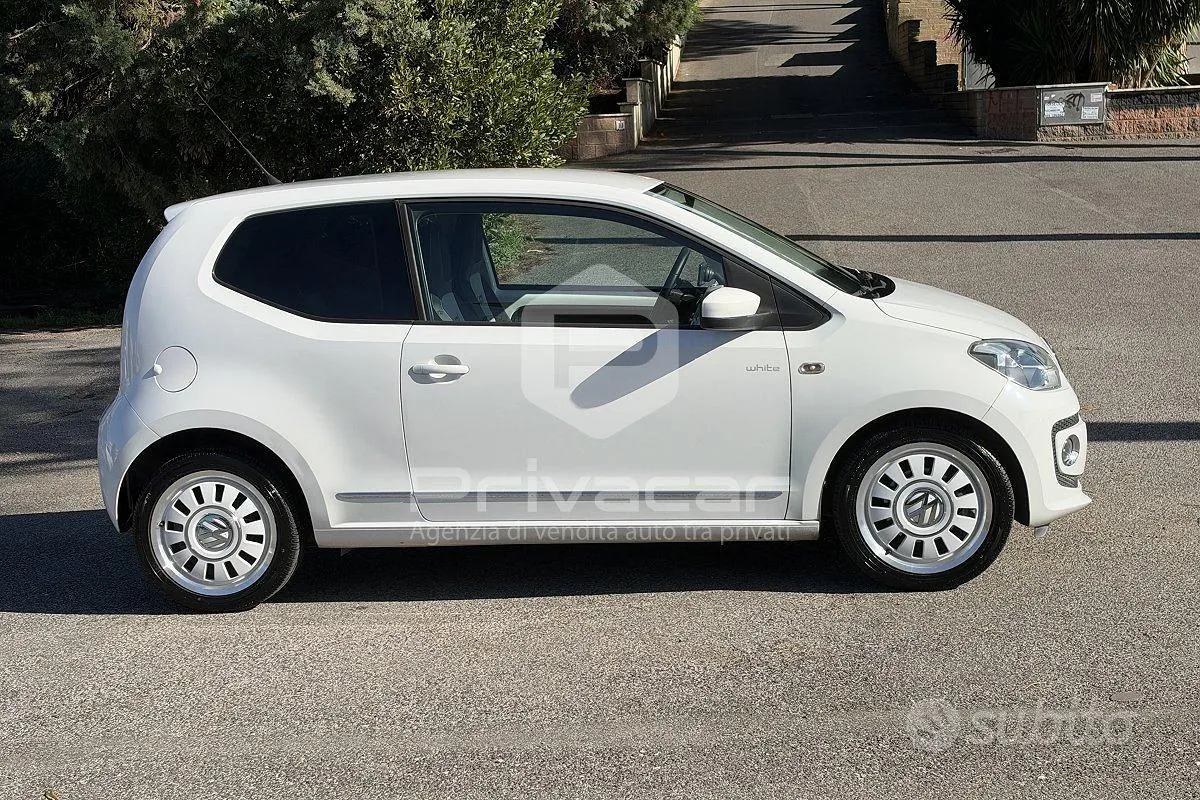 Volkswagen Up 2012 photo 4