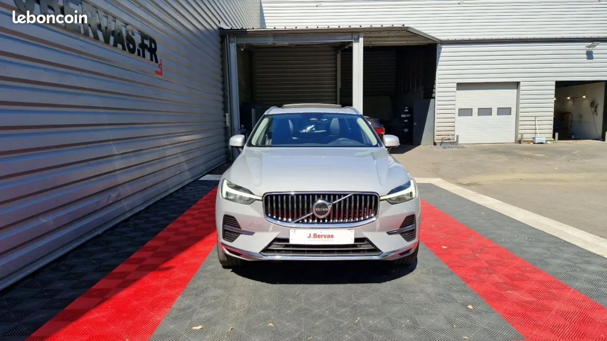 Volvo Xc60 2023 photo 2