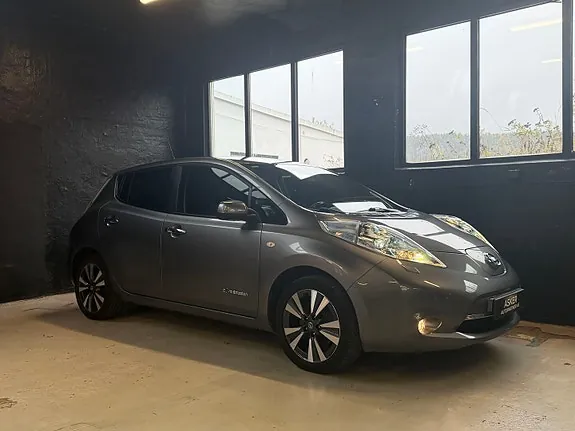 Nissan Leaf 2017 photo 2