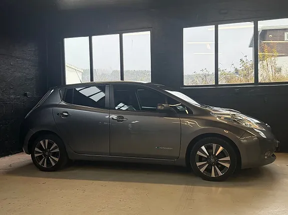 Nissan Leaf 2017 photo 3