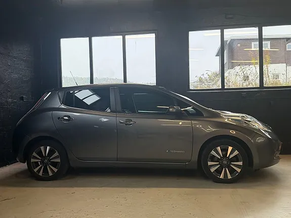 Nissan Leaf 2017 photo 4