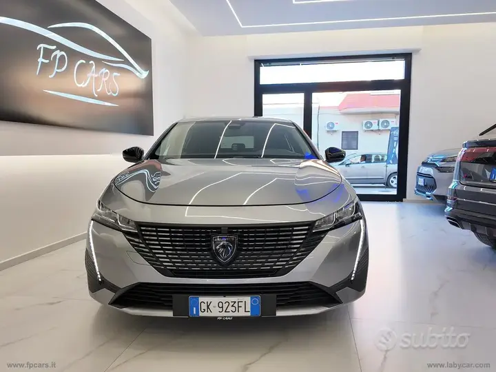 Peugeot 308 2022 photo 2