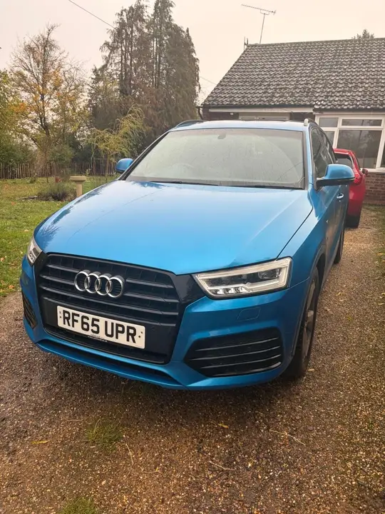 Audi Q3 2015 photo 2