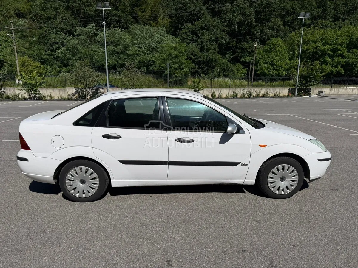 Ford Focus 2004 photo 3