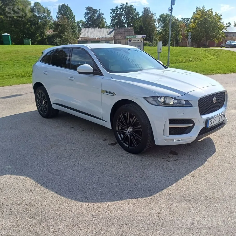Jaguar F-Pace 2016 photo 2