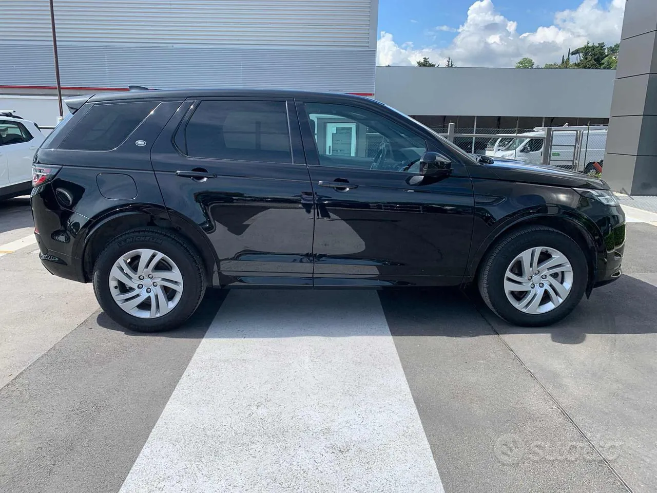 Land Rover Discovery Sport 2023 photo 5