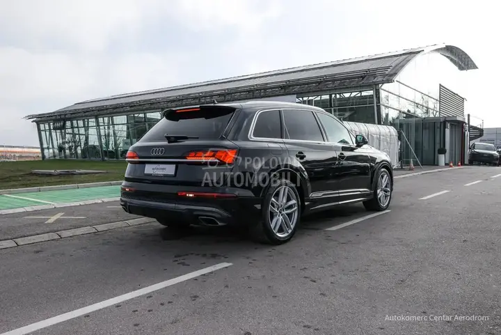 Audi Q7 2024 photo 5