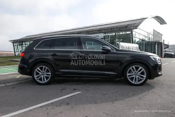Audi Q7 2024 photo 4