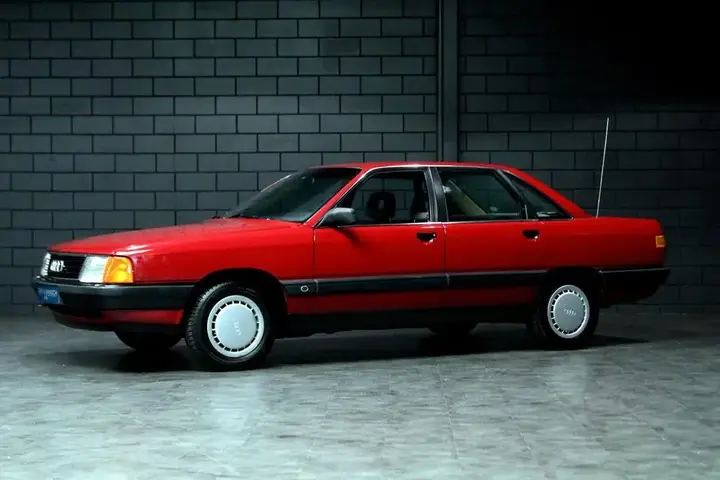 Audi 100