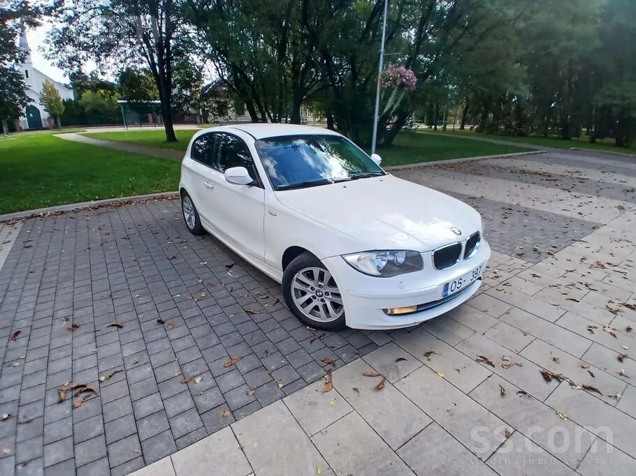 BMW 118D 2010 photo 3