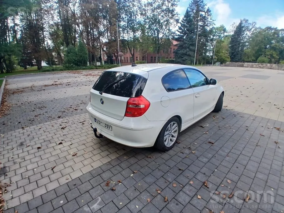 BMW 118D 2010 photo 4