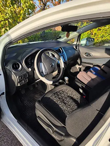 Nissan Note 2014 photo 5