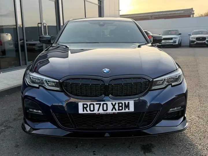BMW 3 Series 2020 photo 2