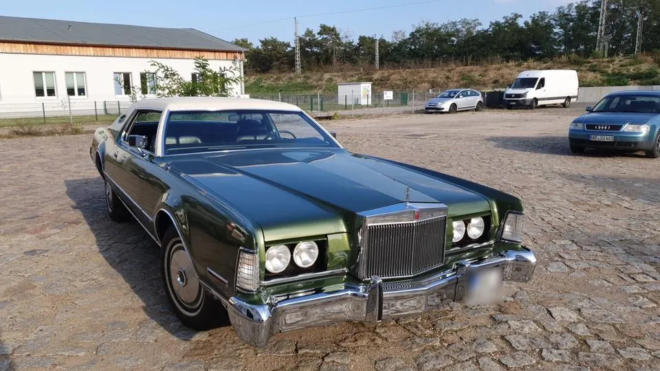 Lincoln Continental Mark Iv