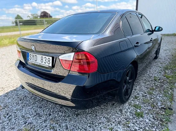 BMW 320I 2008 photo 4