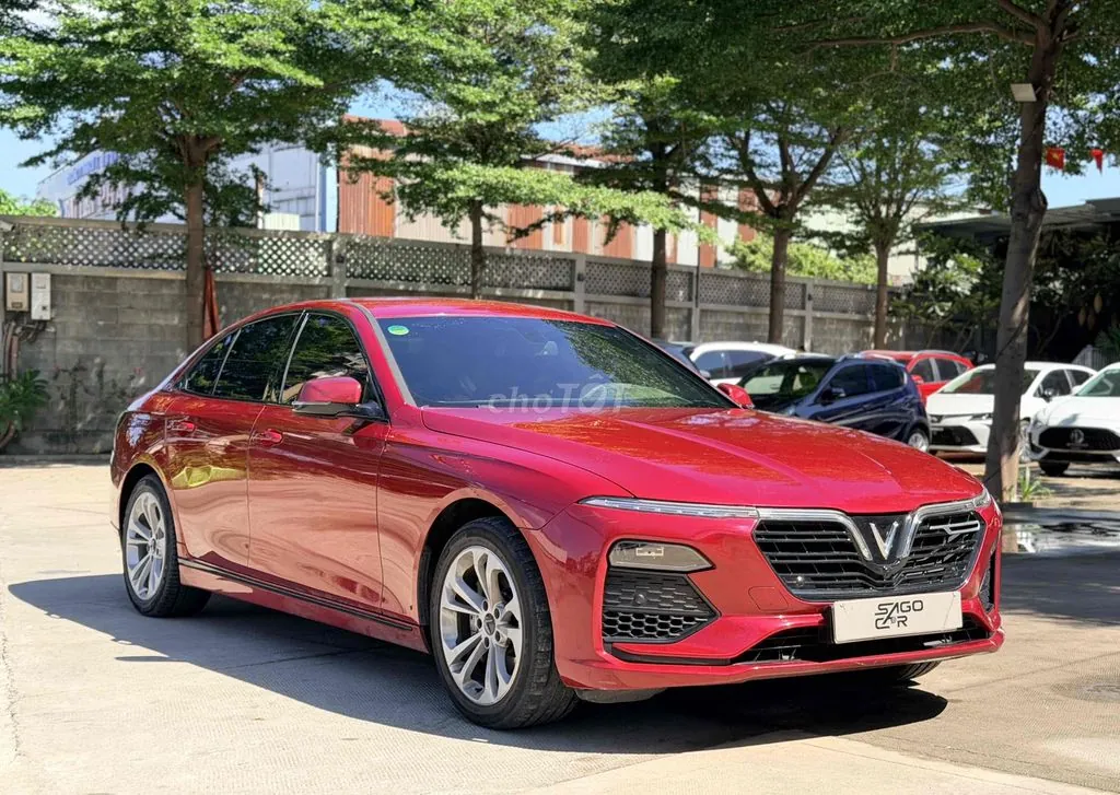 Vinfast Lux A2.0