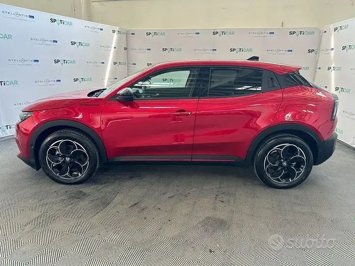 Alfa Romeo Junior 2025 photo 2