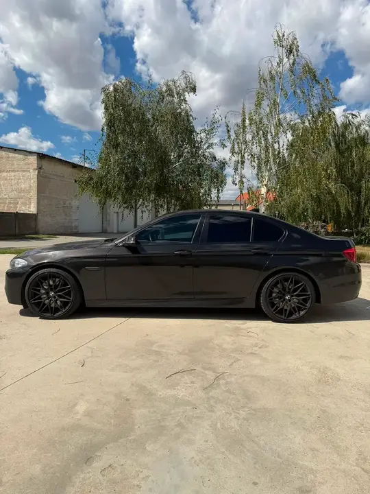 BMW 5 Series 2015 photo 3