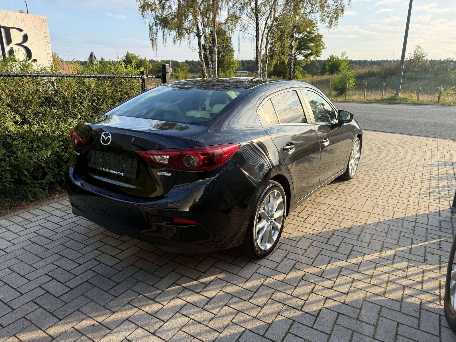 Mazda 3 2015 photo 4