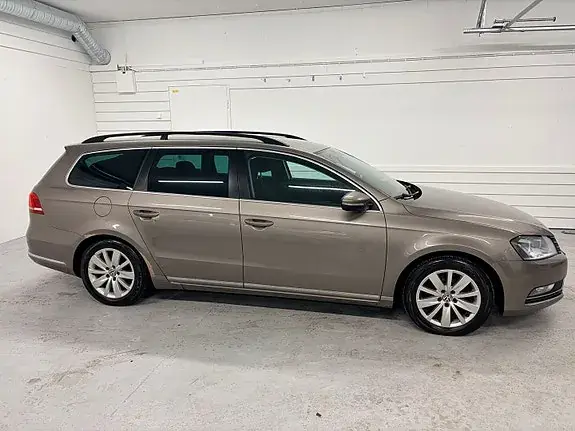 Volkswagen Passat 2012 photo 4