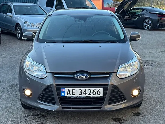 Ford Focus 2012 photo 3