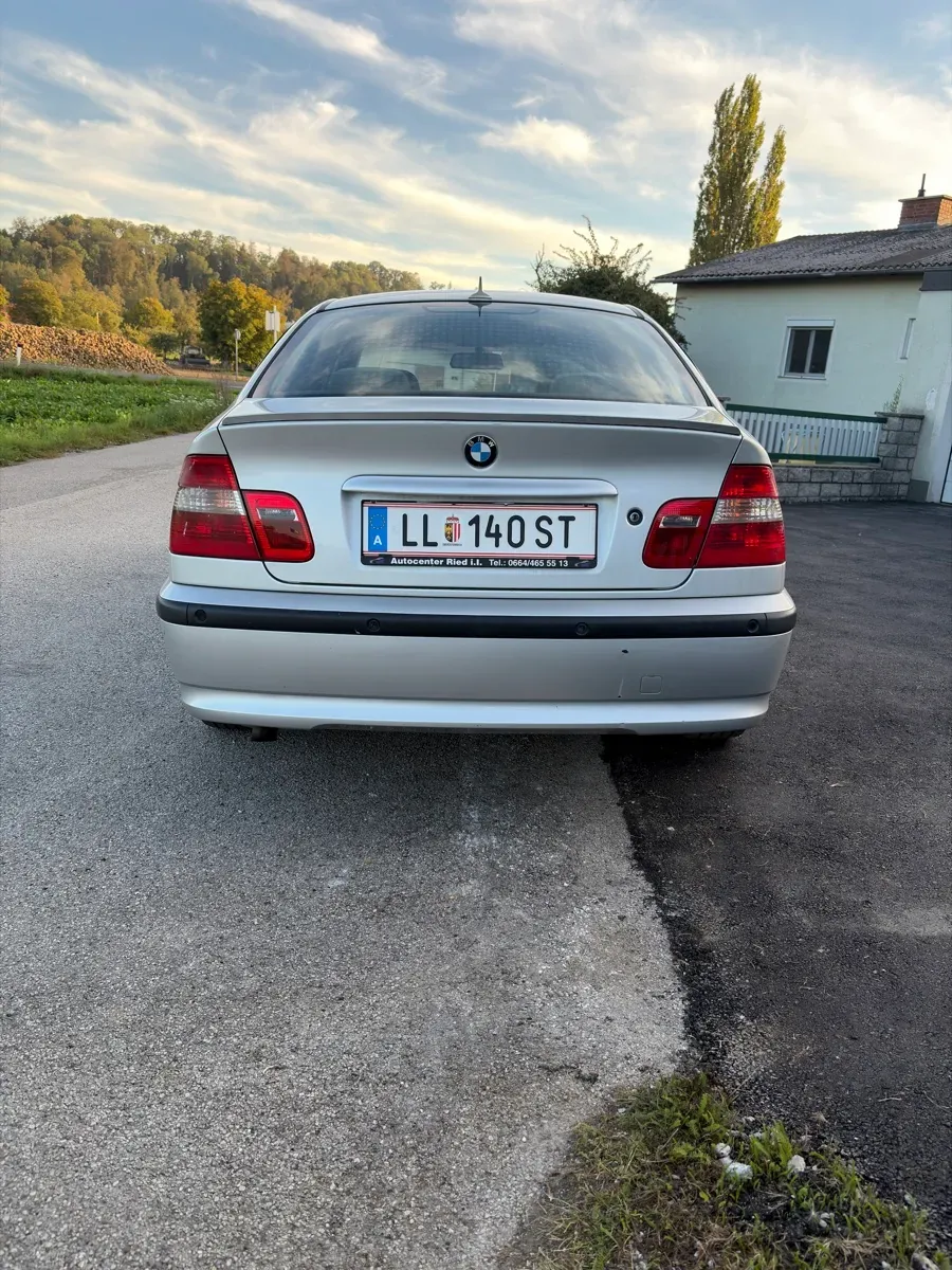 BMW 3 Series 2002 photo 3