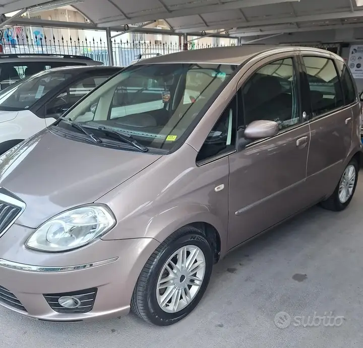 Lancia Musa 2009 photo 2