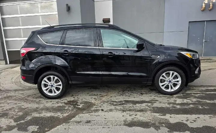 Ford Escape 2018 photo 3