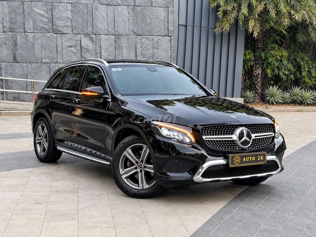 Mercedes-Benz Glc 2018 photo 2