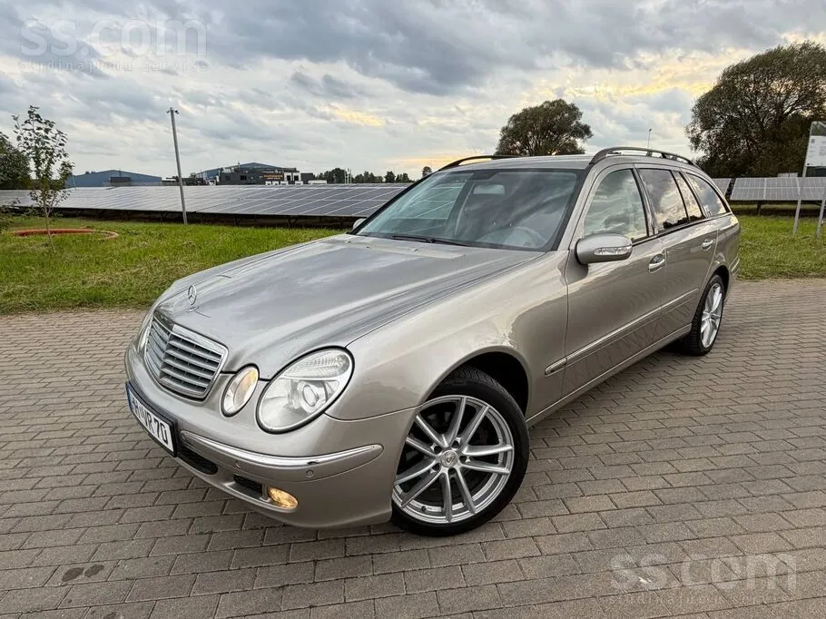 Mercedes-Benz E320 2006 photo 3