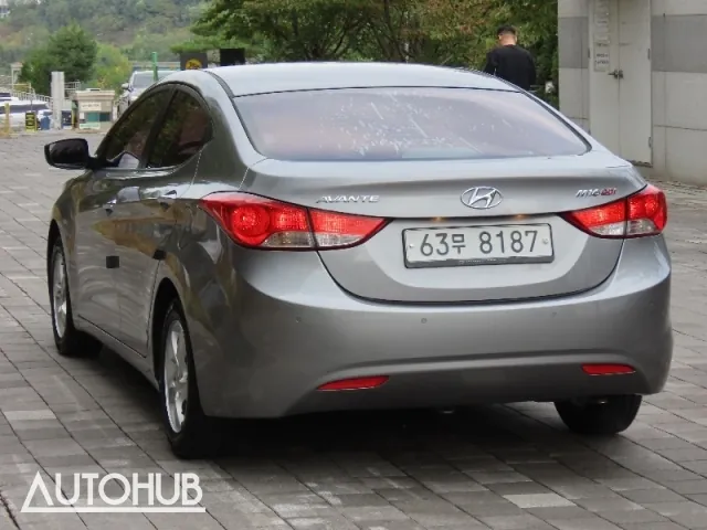 Hyundai Avante 2012 photo 4