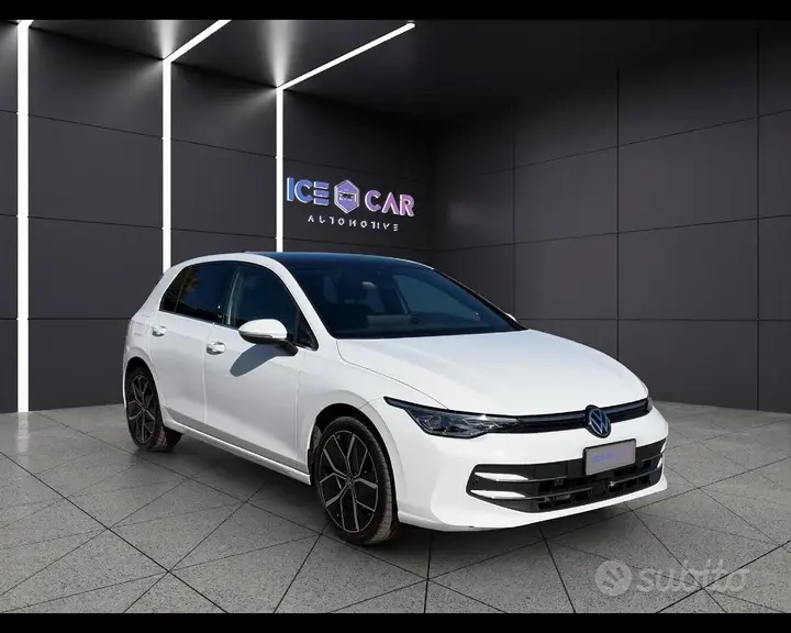 Volkswagen Golf 2025 photo 3