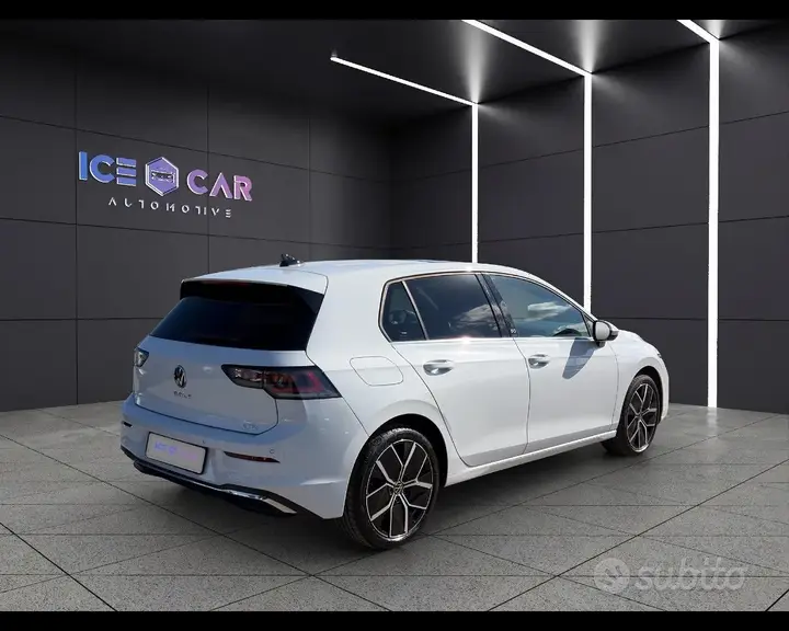 Volkswagen Golf 2025 photo 5