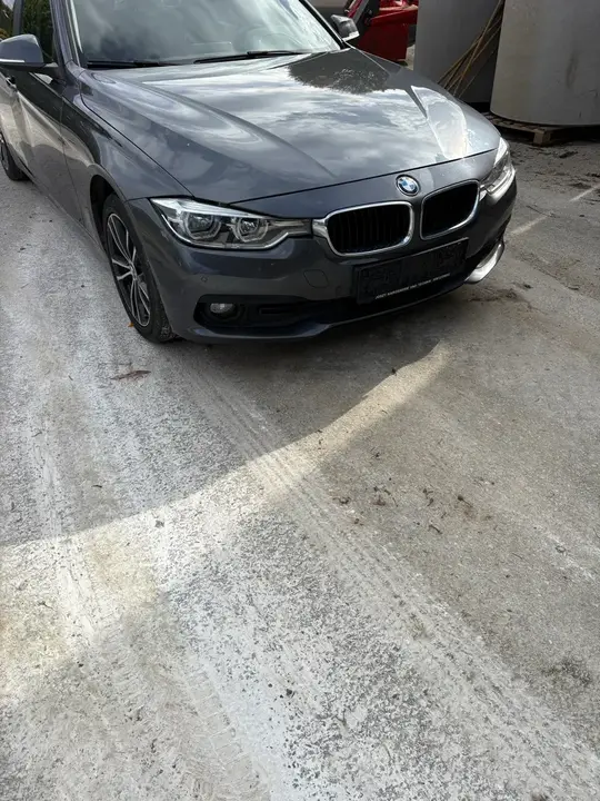 BMW 3 Series 2016 photo 3