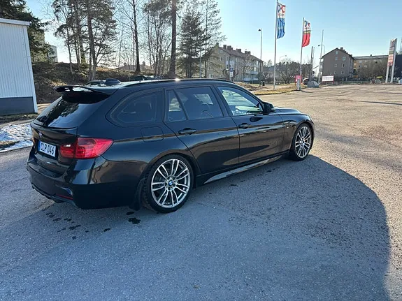 BMW 320D 2015 photo 4