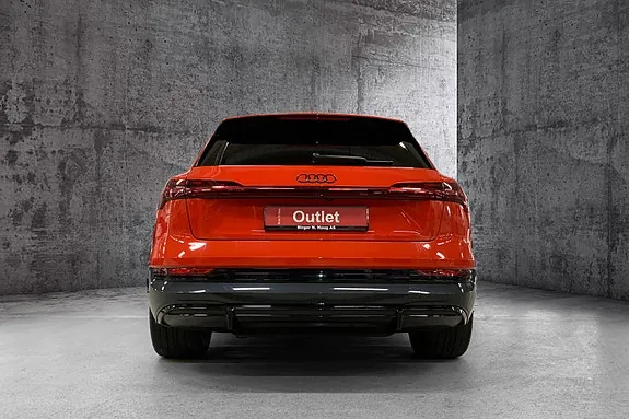Audi E-Tron S 2022 photo 3
