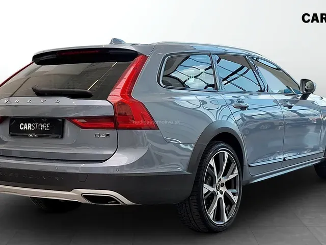 Volvo V90 Cc 2018 photo 2