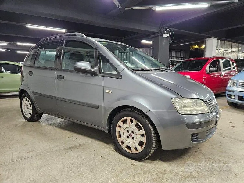 Fiat Idea 2010 photo 2