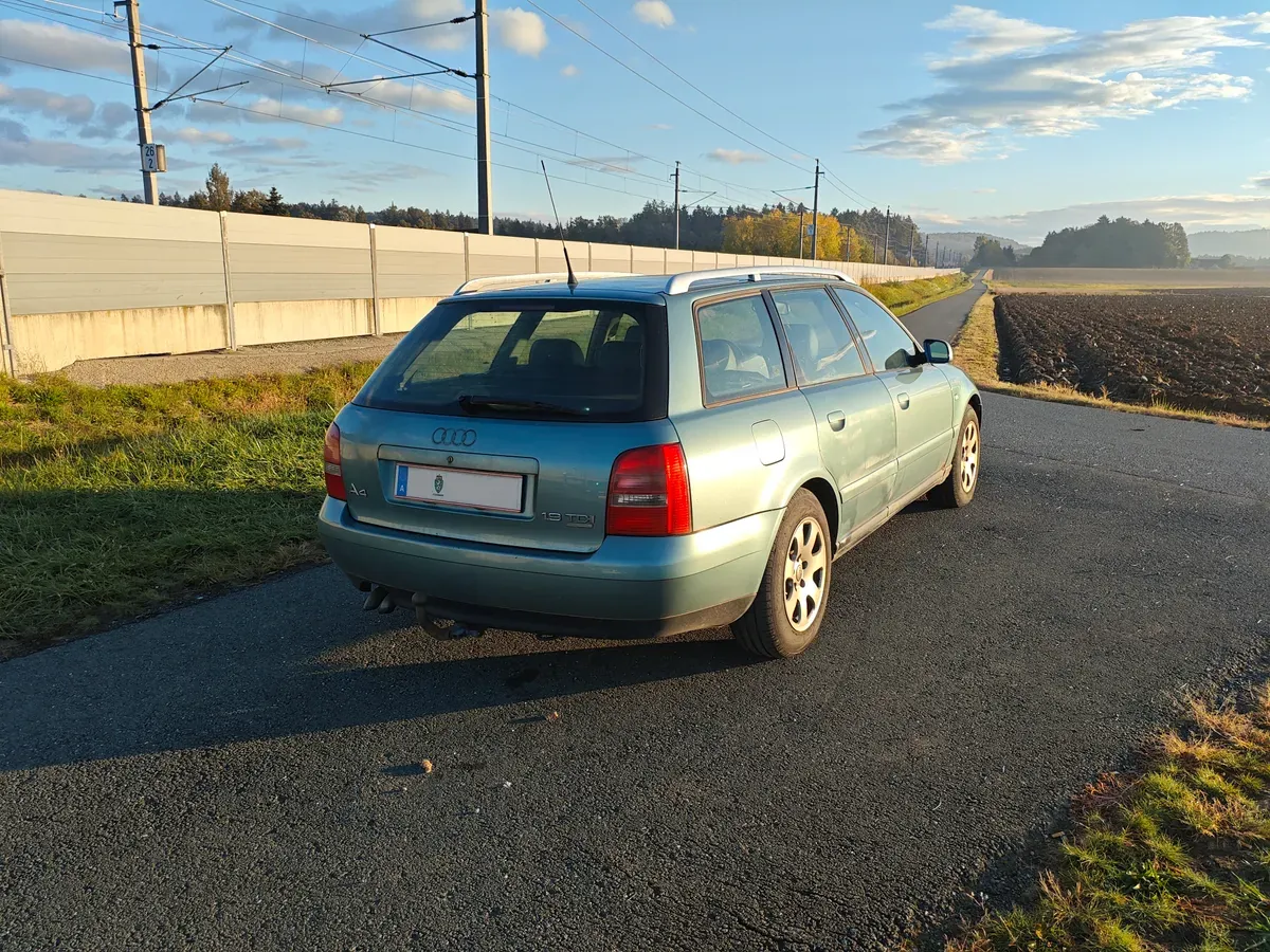 Audi A4 2000 photo 3