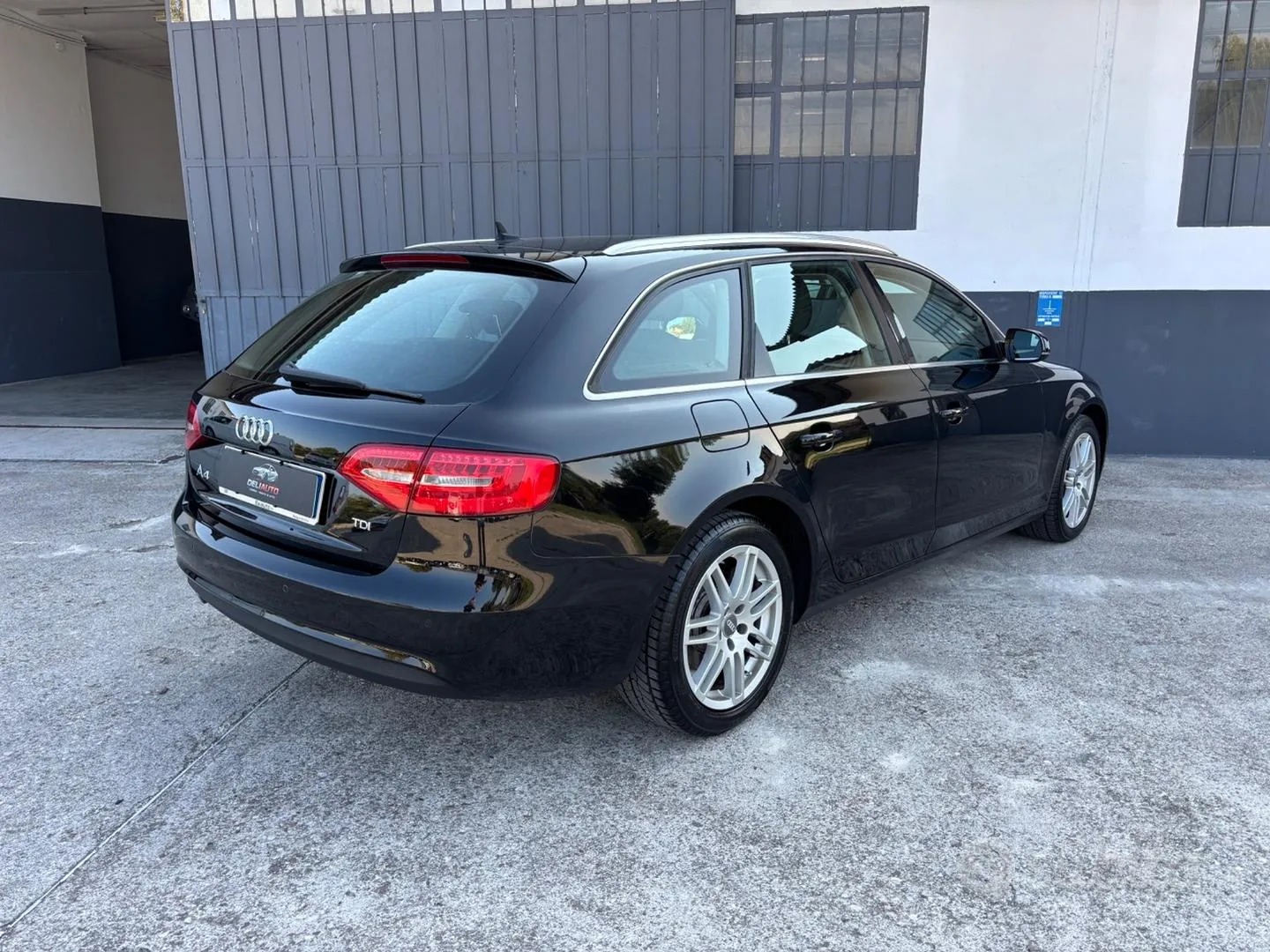 Audi A4 Avant 2015 photo 4