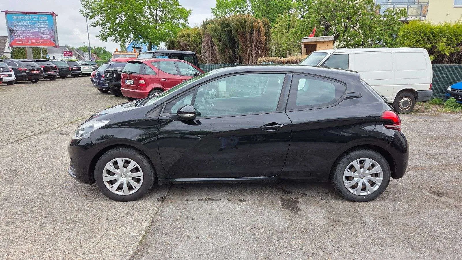 Peugeot 208 2016 photo 3