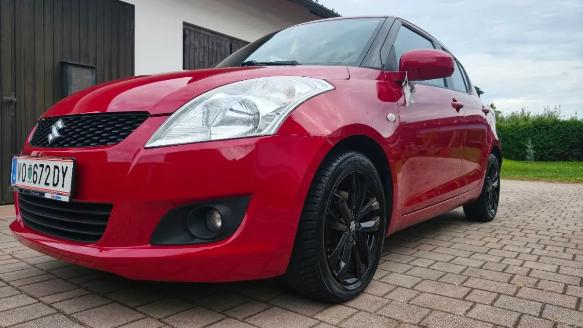 Suzuki Swift 2013 photo 2