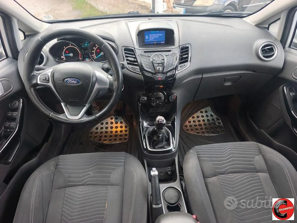 Ford Fiesta 2015 photo 5