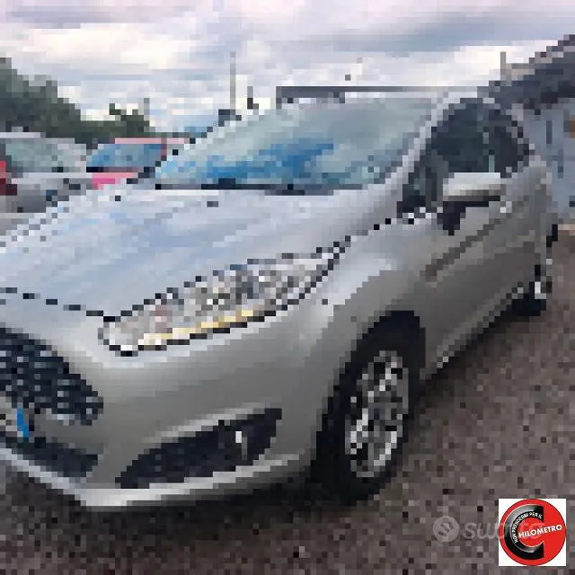 Ford Fiesta 2015 photo 2