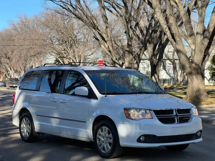 Dodge Grand Caravan 2017 photo 3