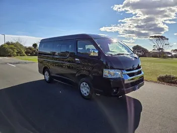 Toyota Hiace 2025 photo 2