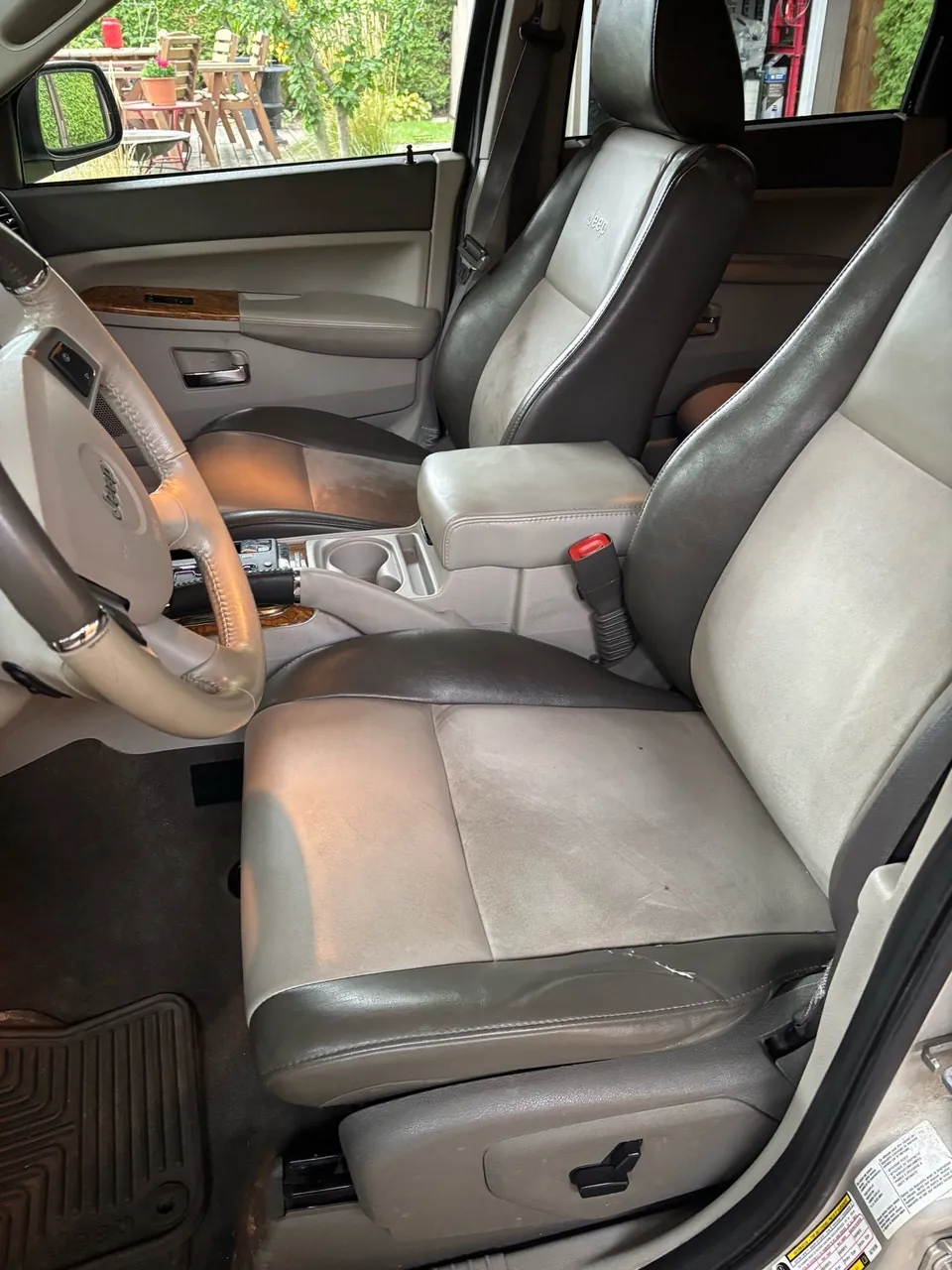 Jeep Grand Cherokee 2010 photo 3