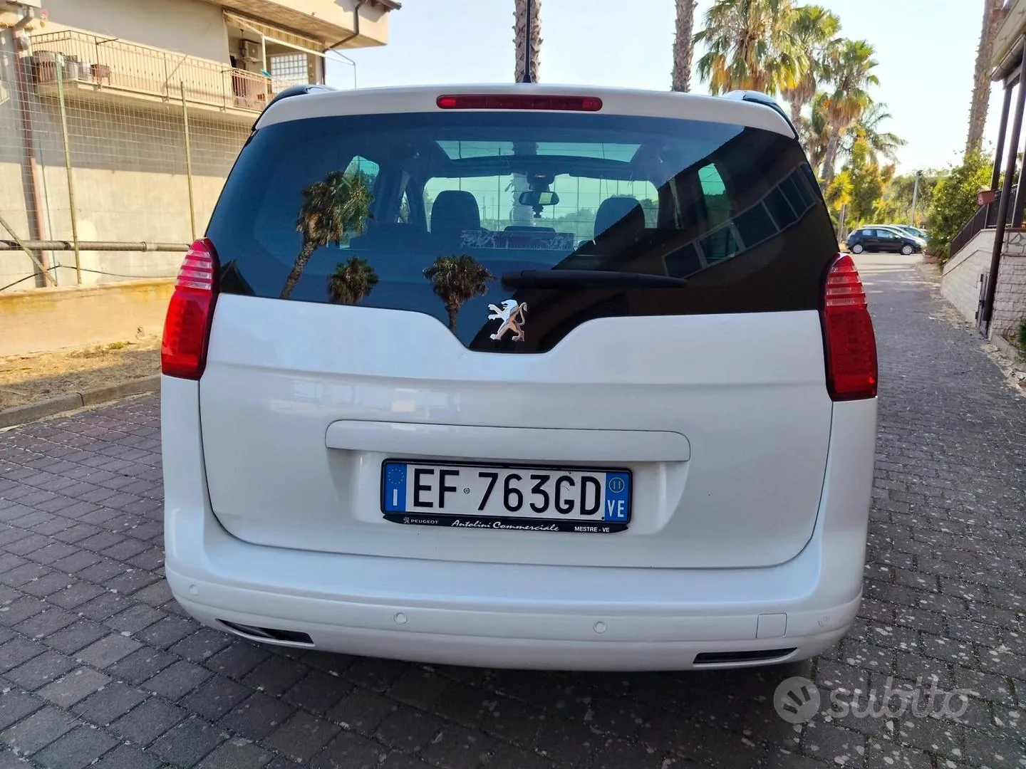 Peugeot 5008 2011 photo 5